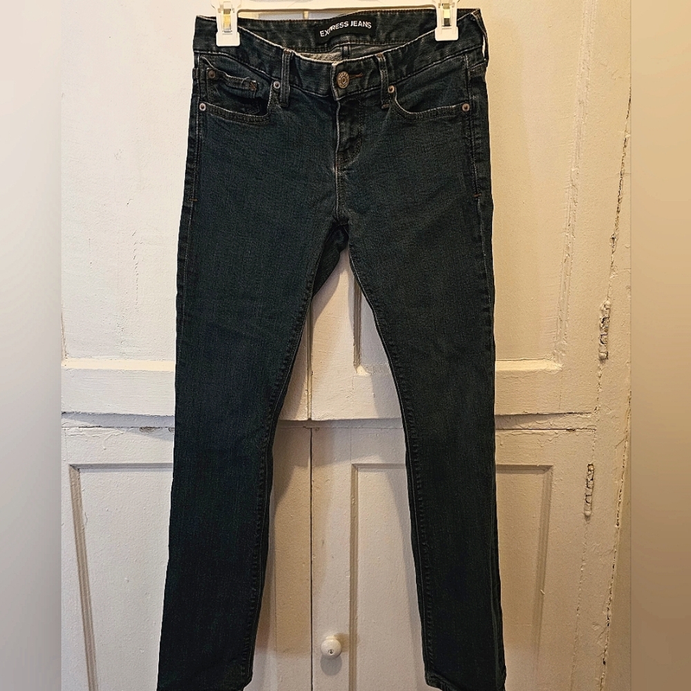 Express Jeans Stella Barely Boot Low Waist Size 2 Short